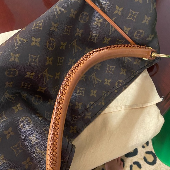 Louis Vuitton Monogram Shoulder Bag with Tan Strap - Picture 5 of 6